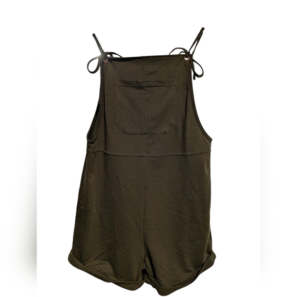 Hunter Green Women's Romper Size Small - Picture 1 of 3